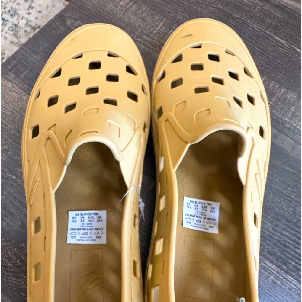 Vans Slip On- Unisex Brand new men's size 10